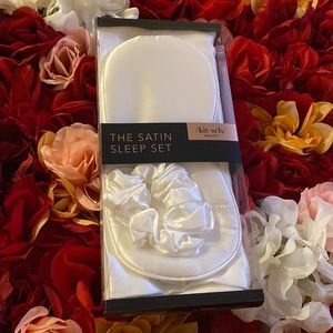 Kit •  Sch Satin Sleep Set